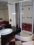 Oferta-Speciala-Ungaria-Hajduszoboszlo-Hotel-Silver-superior-bathroom-Smiley-Travel