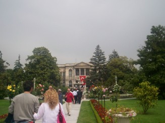 intrarea in palatul Dolmabace