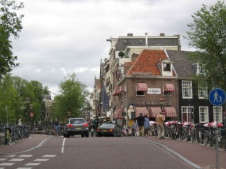 Amsterdam, mai multe biciclete decat masini
