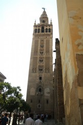 Turnul Giralda , fost minaret , se putea urca calare - nu are scari