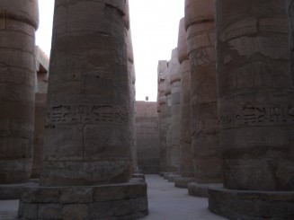 134 coloane-templul Karnak