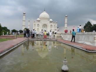 Taj Mahal - Giuvaerul iubirii