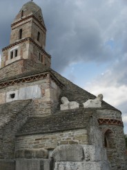 Biserica Densus, langa Sarmizegetusa Ulpia Traiana