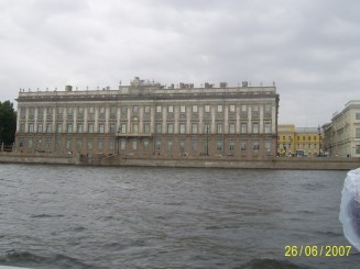 Cu barca pe Neva - St Petersburg