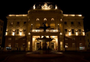 Teatrul National vechi din Bratislava6-6-6