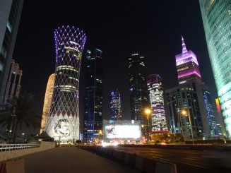 O plimbare nocturnă prin Doha