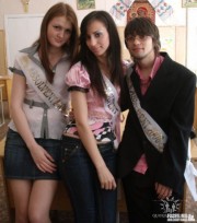 eu sunt in stinga :P