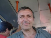 ÃŽn tramvai, sau în metrou, acum 3 ani, poză făcută cu telefonul mobil