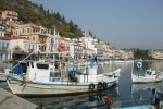 Gythio principalul oras , port de legatura cu insula Creta