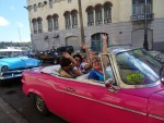 Plimbare cu maşini de epocă prin Havana
