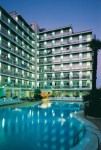 Hotelul Mar Blau si piscina 