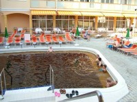 Smiley-Travel-Hajduszoboszlo-Hungarospa-Thermal-Hotel-piscina-termala