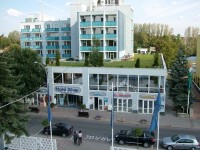 Oferta-Speciala-Ungaria-Hajduszoboszlo-Hotel-Silver-exterior-Smiley-Travel