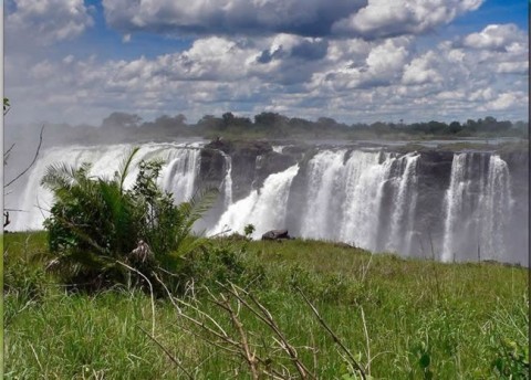 Vedere asupra Piscinei Diavolului, Cascada Victoria