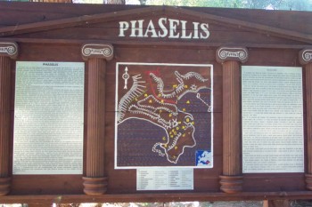Phaselis, laguna albastra