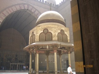 Moschea si Scoala (Madrasa) Hassan