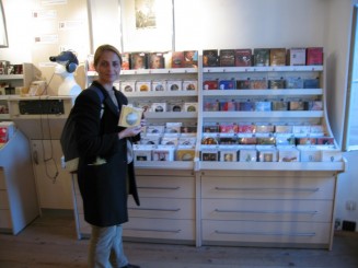 Salzburg: stand de CD-uri si DVD-uri in casa in care s-a nascut Mozart