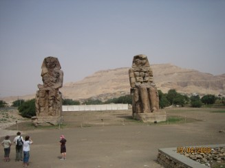 Colosii de la Memnon