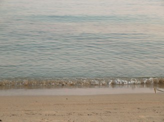 rasarit de soare pe plaja Alicanas (nisip fin, intrare lina in mare)
