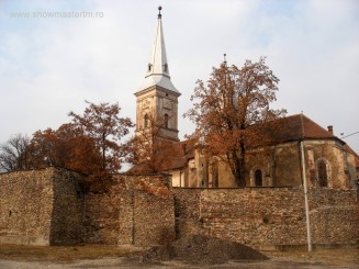 Zidul de sud-est, cu parte sudica a bisericii reformate