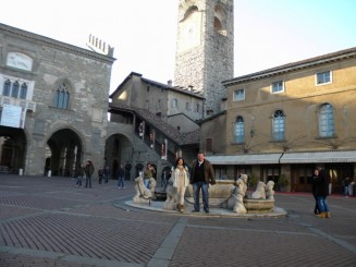 Piazza Vecchia6-6-6
