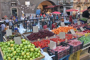Piata de Peste, Catania