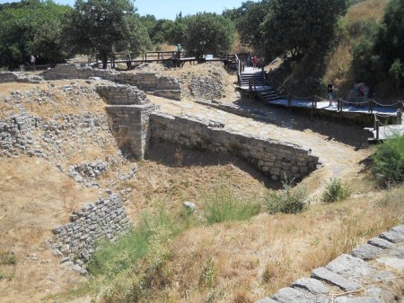 Troia - rampa de intrare in cetate