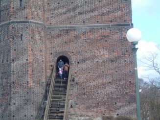 Aveti ce vedea in Helsingbord...