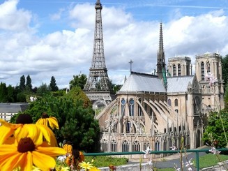 Franta in miniatura la Elencourt