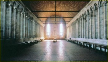 Arheoscopul, un ceva de la Mont Saint Michel unde ti se proiecteaza diverse chestii multimedia - sper sa vin cu detalii