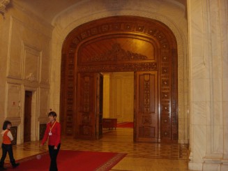 Casa Poporului, genial sau monstruos