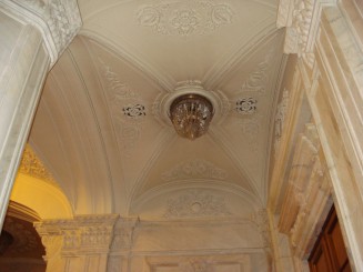 Casa Poporului, genial sau monstruos