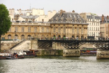Pont des Art, podul indragostitilor