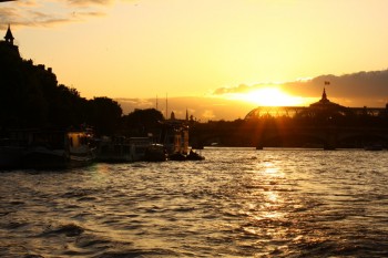 Apus pe Sena din Batobus