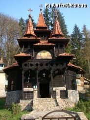manastirea de lemn din sovata