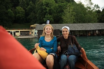Bled Slovenia - cu barca pentru 5 minute inainte de ploaia torentiala . Culmea ! desi am fost atentionati ca va ploua , am primit banii inapoi...Draguti slovenii.