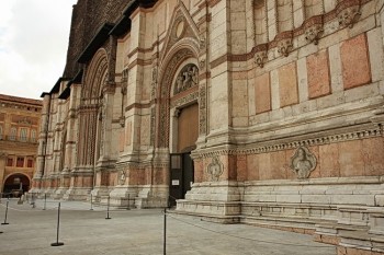 Bologna Italia, catedrala San Petronio