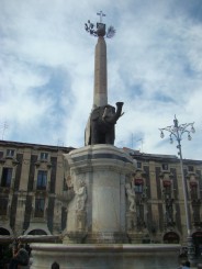 Catania si muntele Etna...