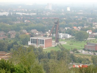 In drum spre Obelisc Observatorium Herten Germania.