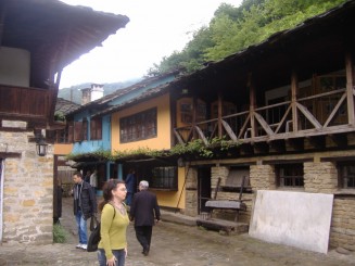 Muzeul satului Etara
