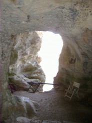 Cheile Dobrogei-grota Manastirii Cassian