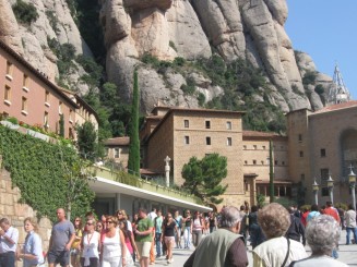 spre manastirea Montserat