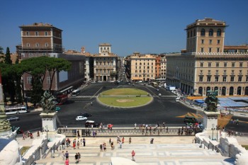 Piazza Venezzia - vedere dinspre Monumentul lui Victor Emanuel