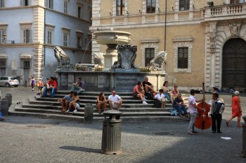 Fantana din Piazza di Santa Maria in Trastevere