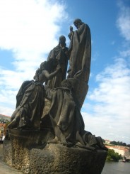 Praga, august 2010 - statuie pe podul Carol