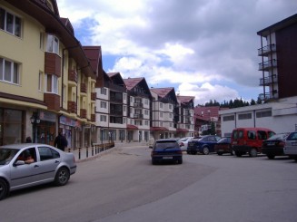 Borovets-strada cu apartamente de inchiriat