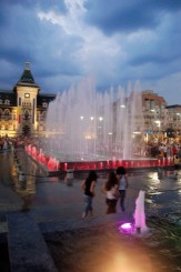 Fantani arteziene colorate la Craiova