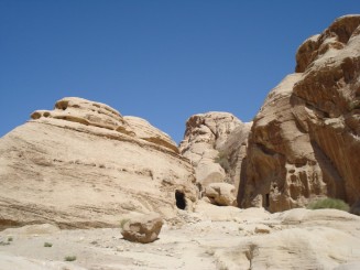 Petra - orasul sapat in stanca roz