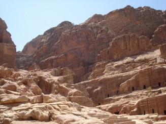 Petra - orasul sapat in stanca roz