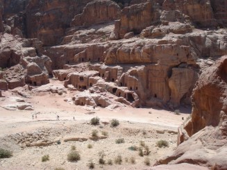 Petra - orasul sapat in stanca roz